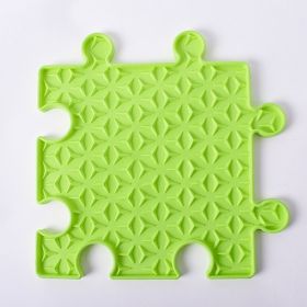 Dog Silica Gel Sucker Lick Mat (Option: Green-Splicing)