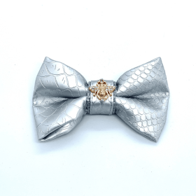 bow tie (name: Diva)