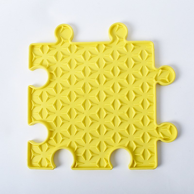 Dog Silica Gel Sucker Lick Mat (Option: Yellow-Splicing)